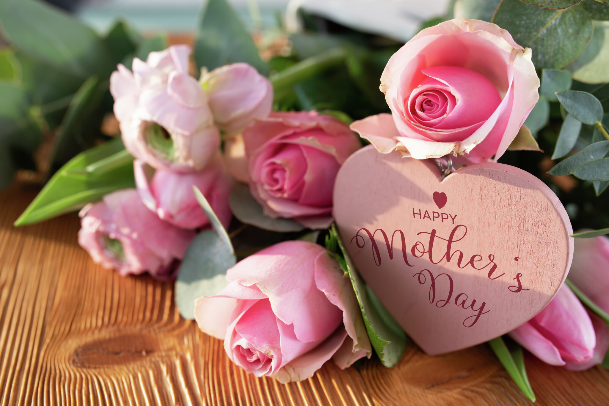 Read more about the article Blooms of Love: Showering Mom with Affection Through Thoughtful Mother’s Day Flowers